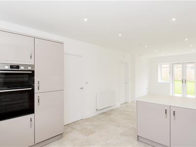 Family Dining kitchen